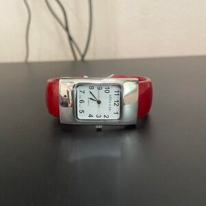 ‎WATCH
